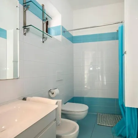 Damia, Independent With Direct Lake Access Вилла *