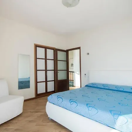 Вилла Damia, Independent With Direct Lake Access *